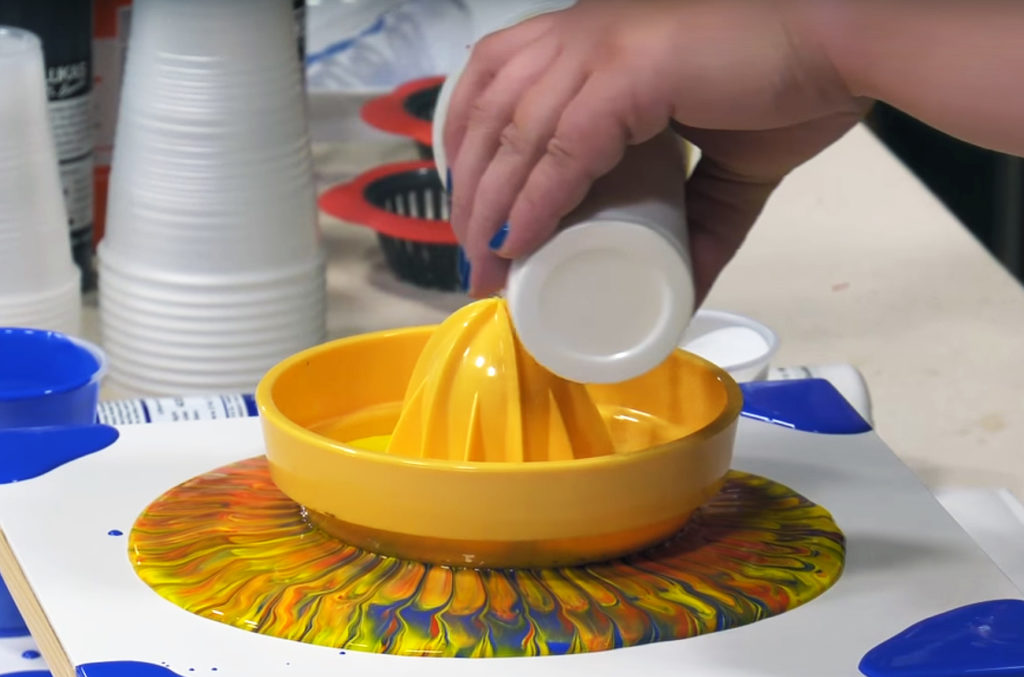Acrylic Pouring Painting Art - 3 Acrylic Pouring Techniques & Supplies