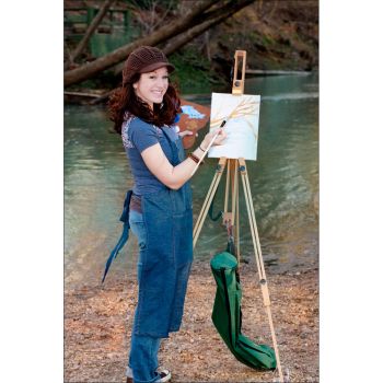 Made from smooth, oiled beech wood with sturdy hardware, the St. Paul easel is easy to carry and easy to use!