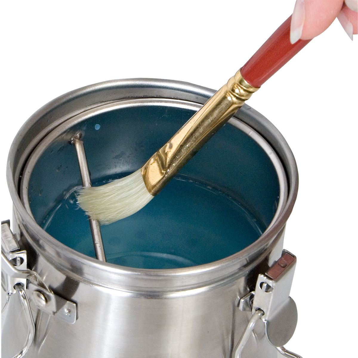 Cleaning chamber that allows paint sediment from your brushes to fall to the bottom