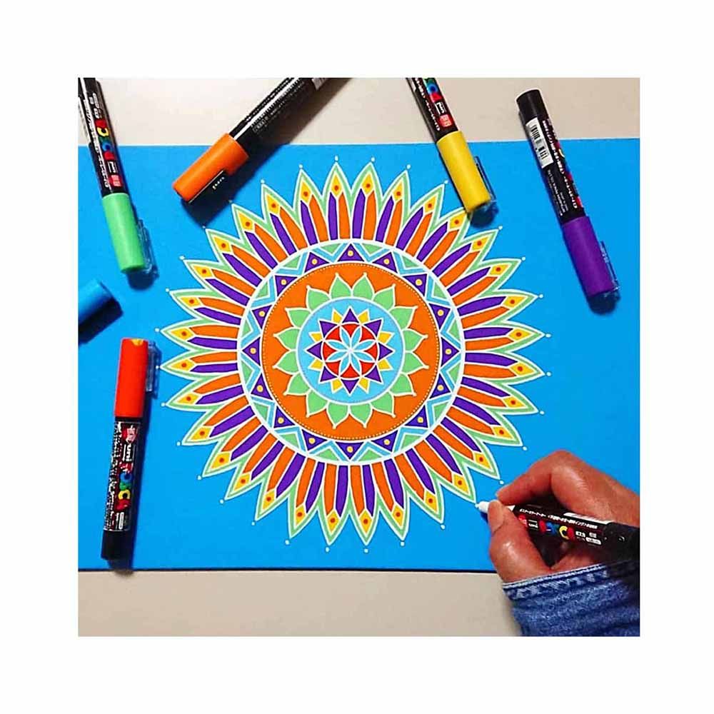 Highly opaque, quick-drying, lightfast, and non-toxic